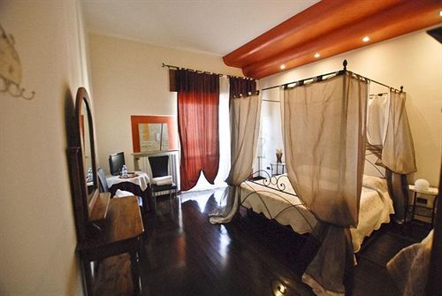 Bed and Breakfast La Boheme Верона Экстерьер фото