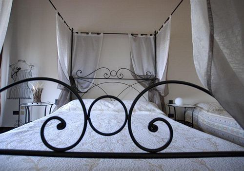 Bed and Breakfast La Boheme Верона Экстерьер фото